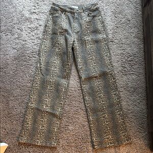Amazon Womens Straight-Leg Jeans in Leopard Print - Taupe & Beige